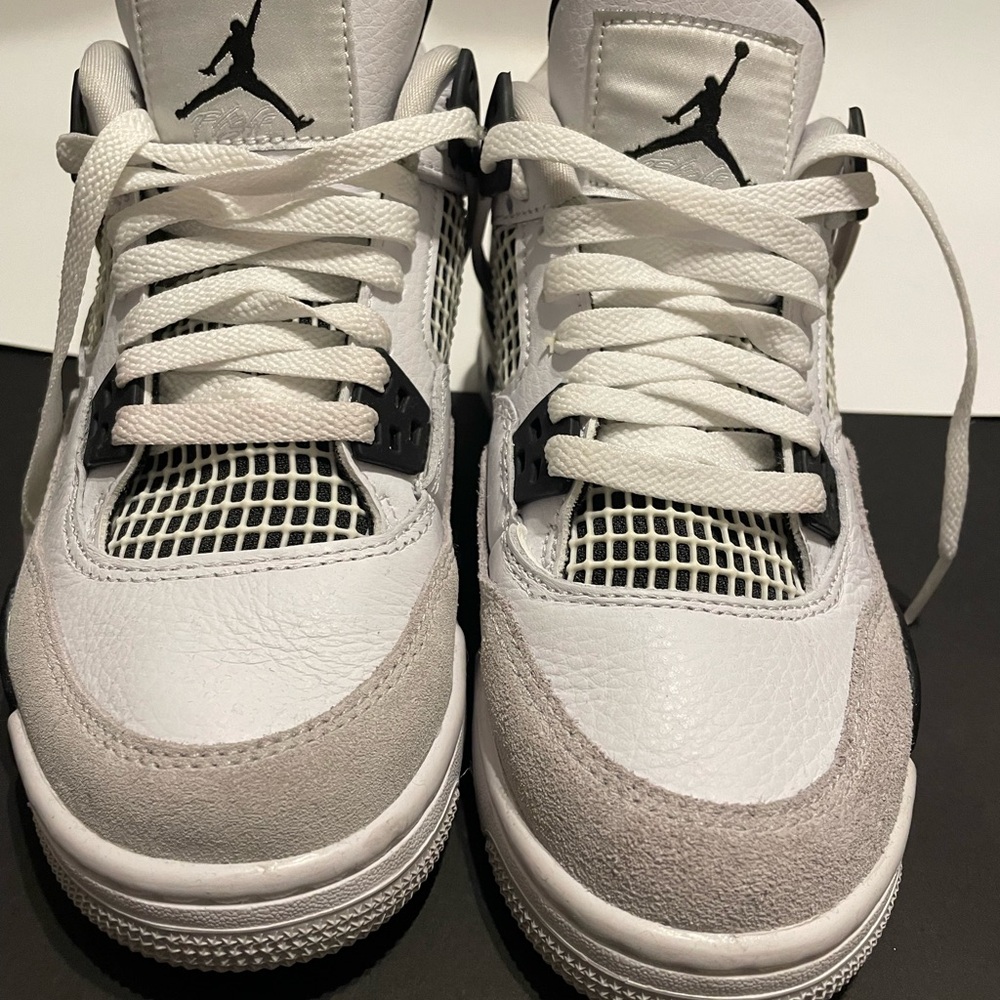 Nearly new. Worn once.